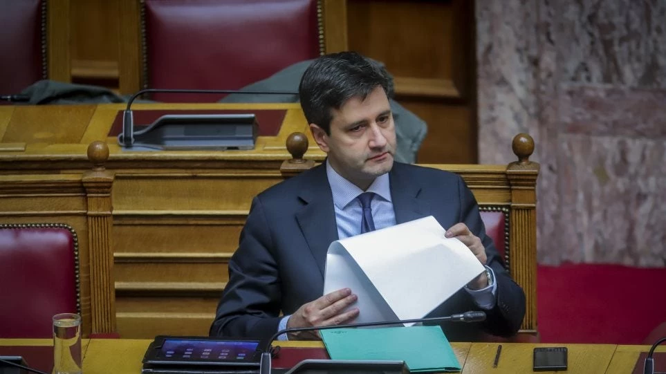 Αγγίζουν το 1 δισ. τα «φέσια» του Δημοσίου σε ιδιώτες